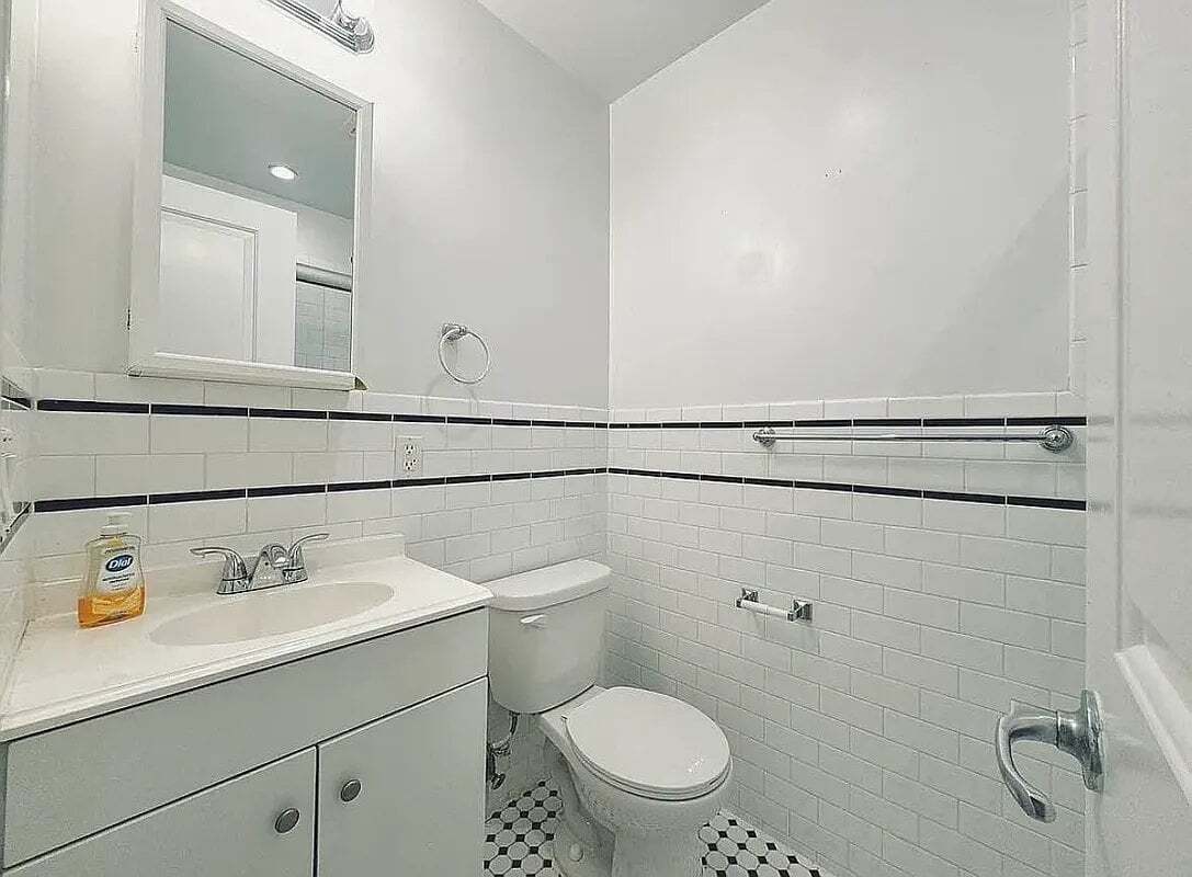 Foto del edificio - 105 Wilson Ave