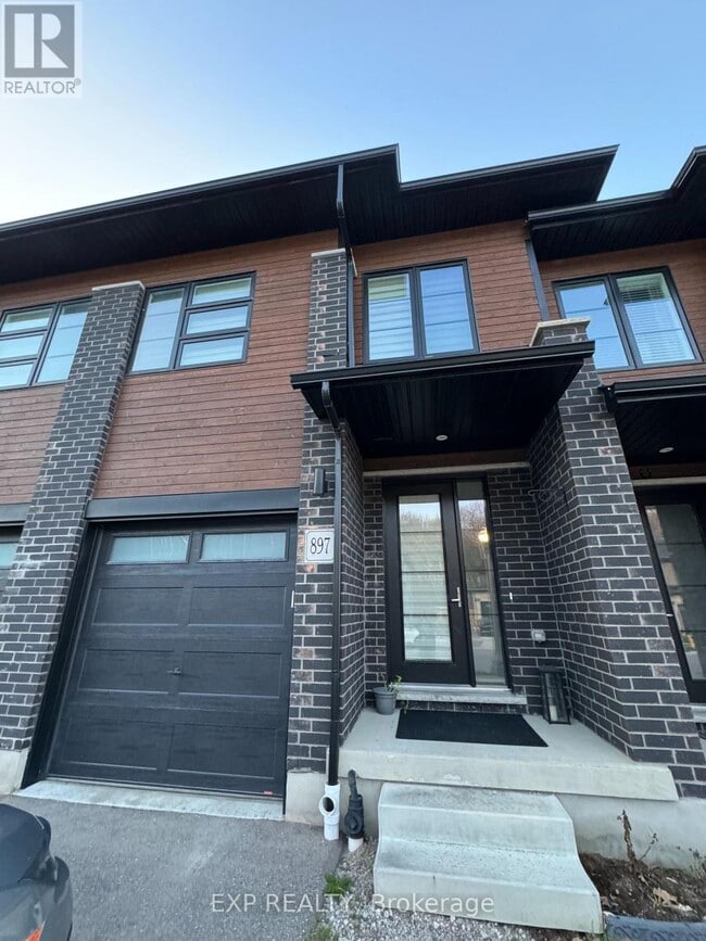 Building Photo - 897 Robert Ferrie Dr