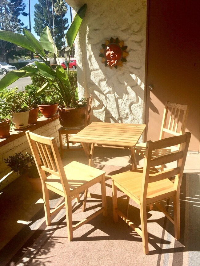 Foto del edificio - $2,000- 1 Bed / 1 Bath Condo located in Mi...