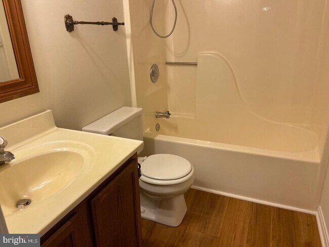 Foto del edificio - 10706 Eden Brook Dr