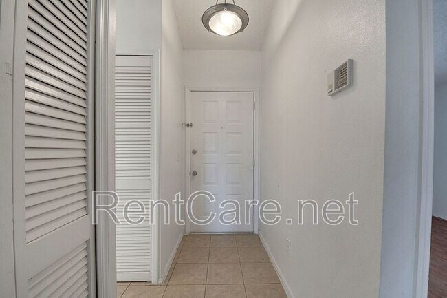 Building Photo - 1239 Lucaya Cir