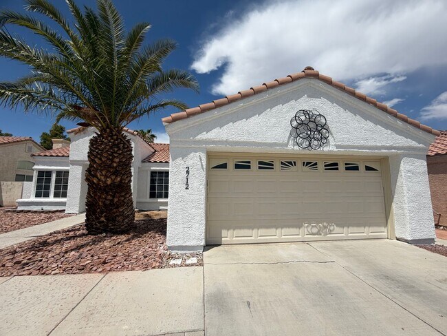 Foto del edificio - Beautiful 4 bedroom Henderson Home with Hot Tub & Spacious Backyard
