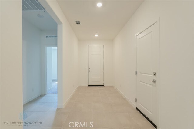 Foto del edificio - 16770 Tulip Tree St