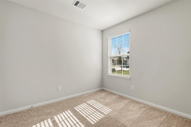 Building Photo - 8210 Blooming Meadow Ln