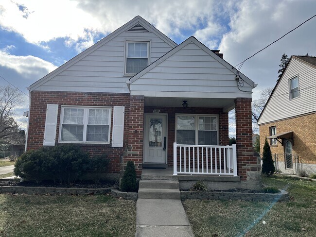 Front of House - 4331 Orchard Ln