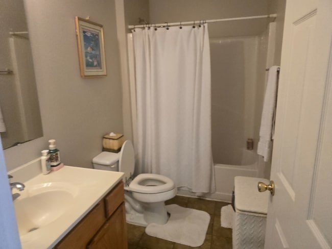 Foto del edificio - 3200 Riverhead Dr