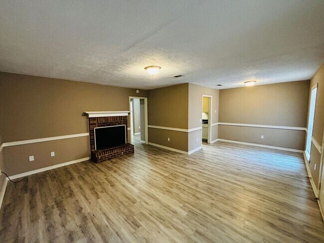 Foto del edificio - 2104 Cooperwell Dr