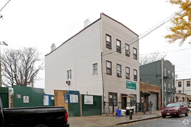 Building Photo - 543 47th Ave