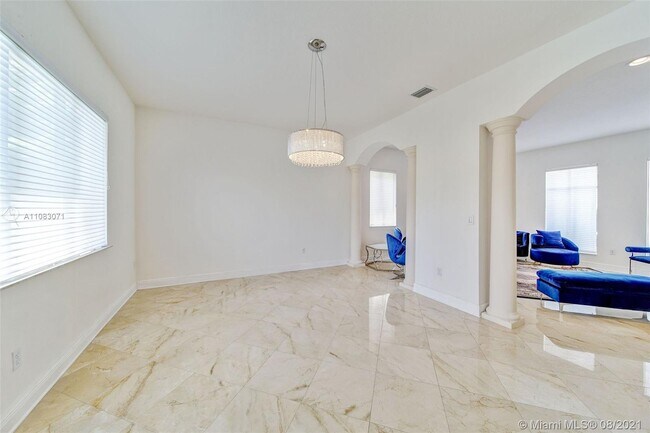 Building Photo - 7804 SW 193rd St