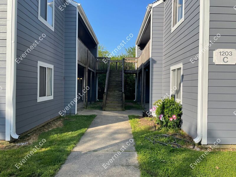 Foto principal - 1203-12C3 Jamestown Rd