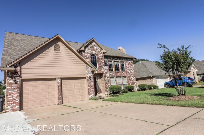 Building Photo - 3 br, 2.5 bath House - 10943 E. 76th St