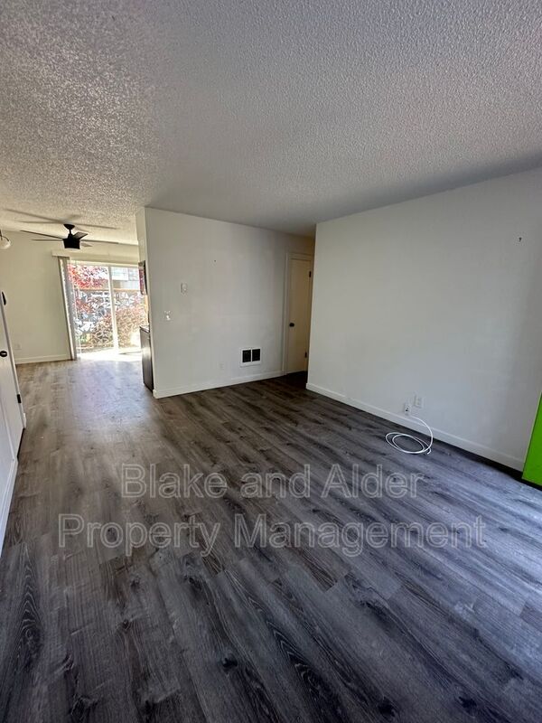 Foto del edificio - 838 SE 42nd Ave