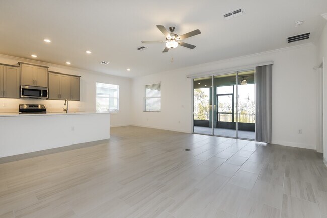 Foto del edificio - 14122 17th Ct E