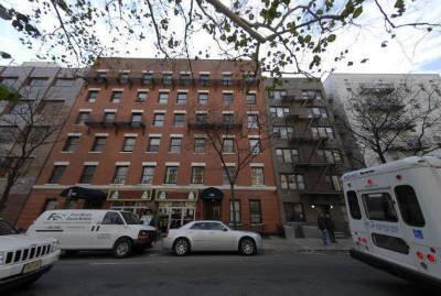 Foto del edificio - 326 E 35th St