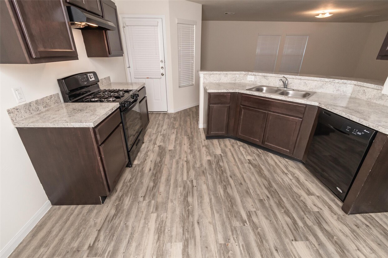 Foto principal - 5452 Quail Cove Ln