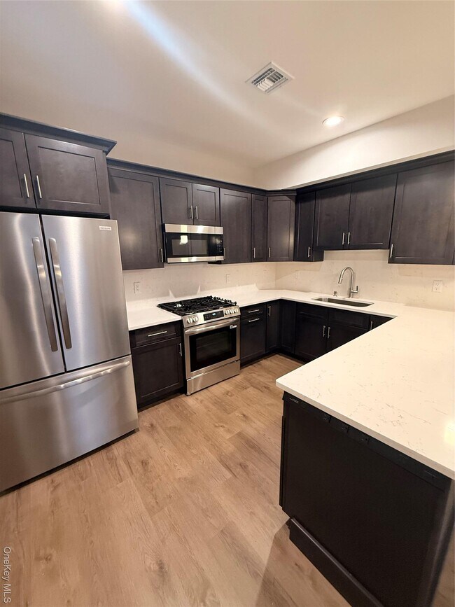 Foto del edificio - 122 Greenwich Ave