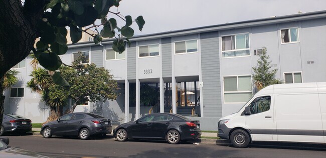 Building Photo - 3333 San Marino St