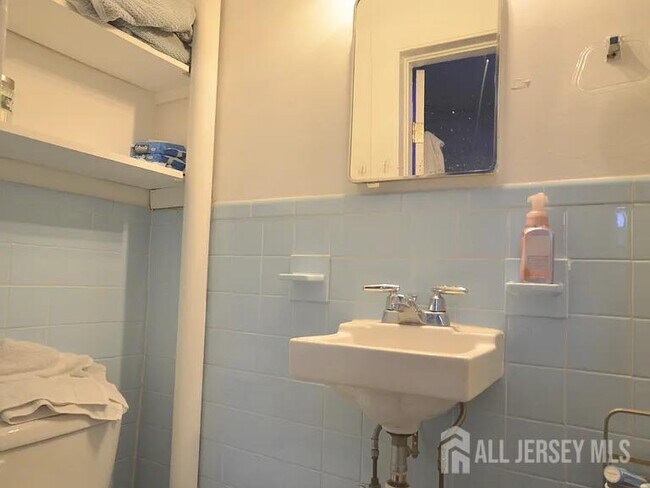 Foto del edificio - 405 N Washington Ave