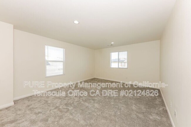 Building Photo - 26654 Dash Dr