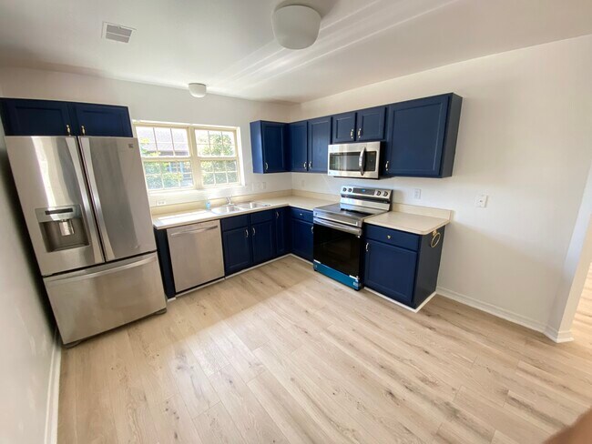 Building Photo - 7127 Copper Creek Cir