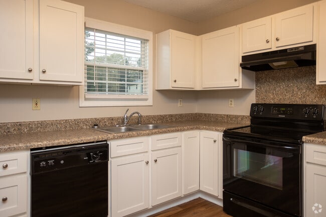 2BR,1.5BA - 1,105SF - Kitchen - Park Street
