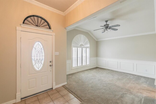Building Photo - 1847 Woodchase Dr
