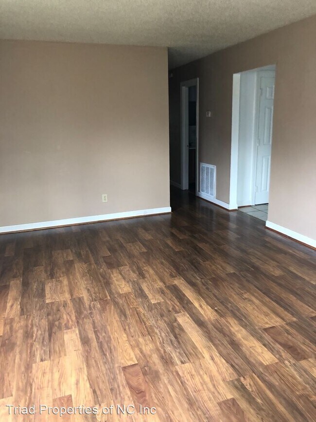 Foto del edificio - 3 br, 1.5 bath House - 607 Cross Street