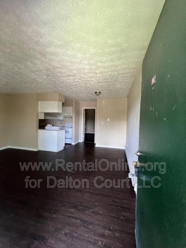 Photo - 1972 Cambridge Dr Apartment