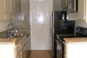 UNIT 7 - 11838 Goshen Ave