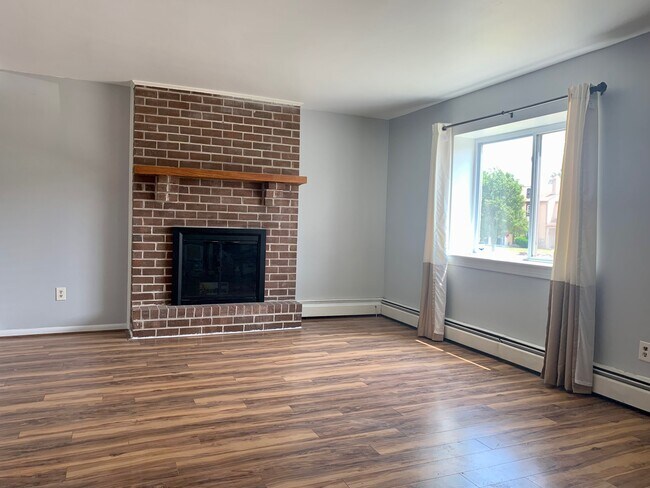 Foto del edificio - 1309 Walnut Ridge Est