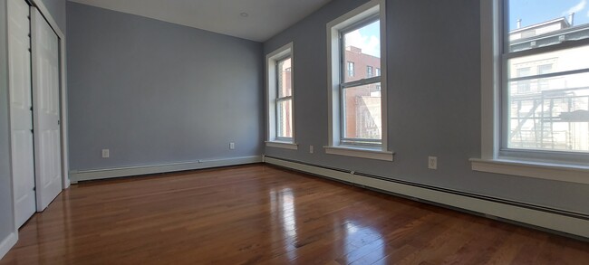 Building Photo - 269 Grove St