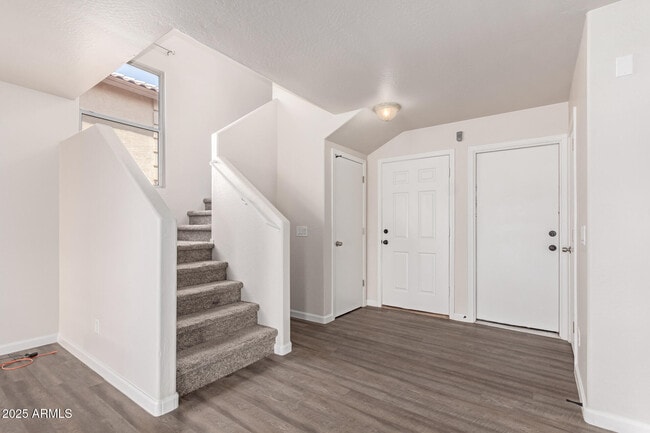 Building Photo - 11529 W Paradise Dr