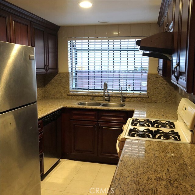 Foto del edificio - 229 S Ynez Ave