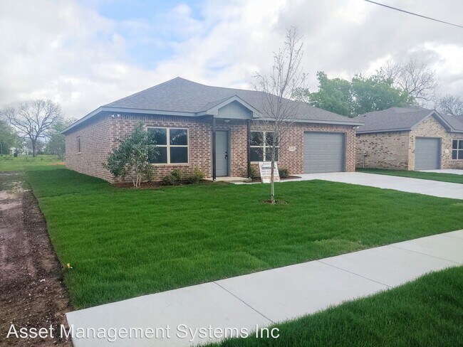 Foto del edificio - 3 br, 2 bath House - 105 Kirkland