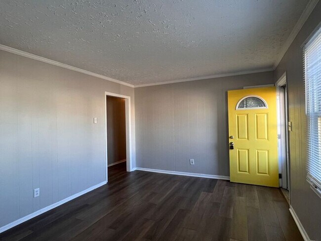 Building Photo - 20507 Hickory Ct