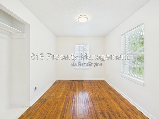 Foto del edificio - 7924 Agnes Ave