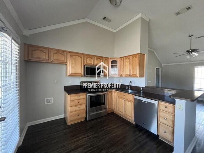 Foto del edificio - 8918 Lake Springs Cove