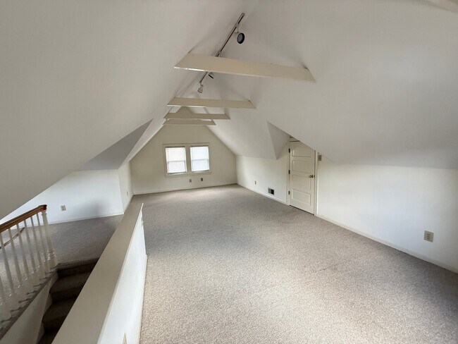 Foto del edificio - 2147-2149 Berkley Ave SW