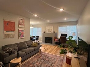 Building Photo - 2548 Virginia St