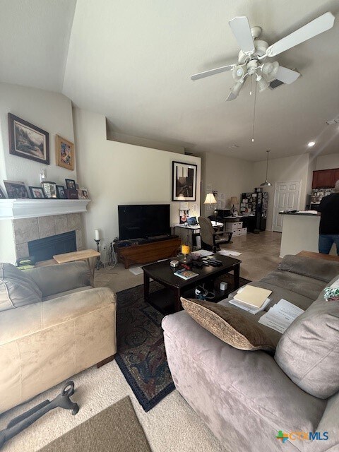 Foto del edificio - 2001 Hearthstone Dr