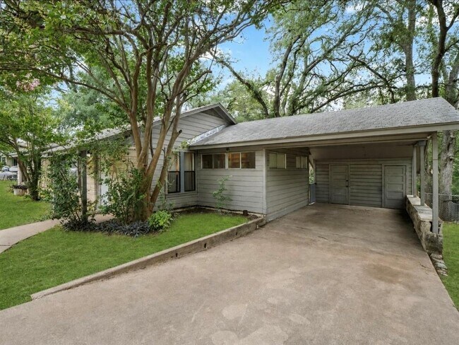 Foto del edificio - 6208 Walnut Hills Dr