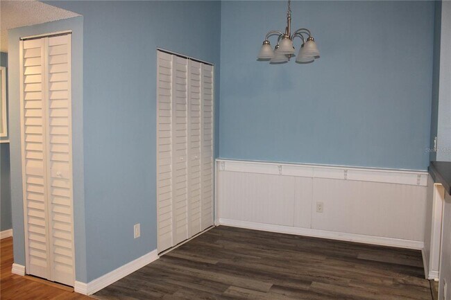 Foto del edificio - 3295 Fox Chase Cir