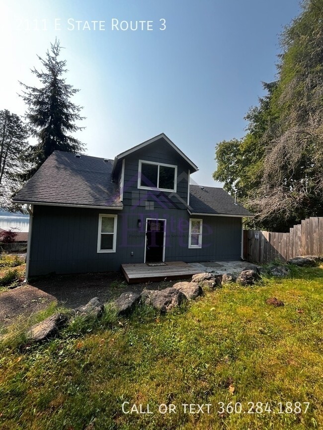 Building Photo - 2111 WA-3