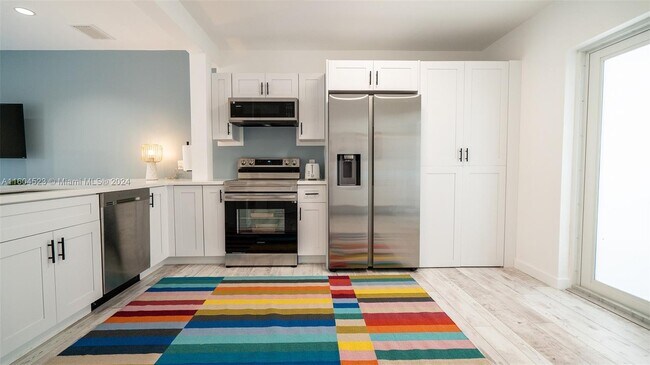 Foto del edificio - 253 NE 59th Terrace