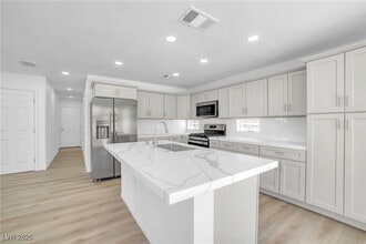 Building Photo - 5207 Silverheart Ave