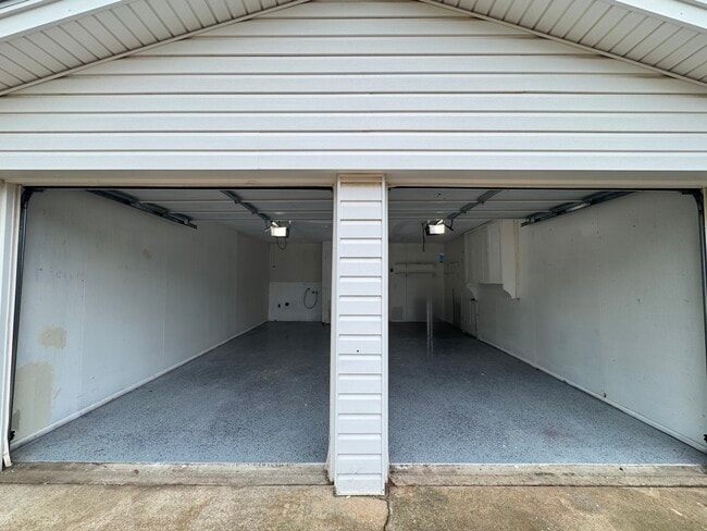 Building Photo - 8140 NW 28th St