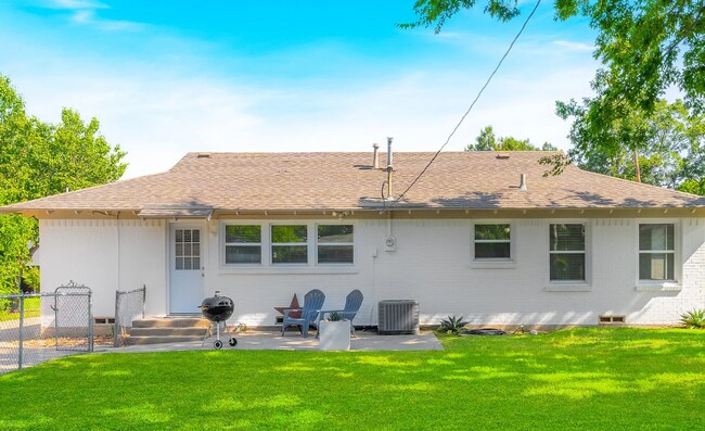 Foto del edificio - 3 Bedroom home in highly desireable area