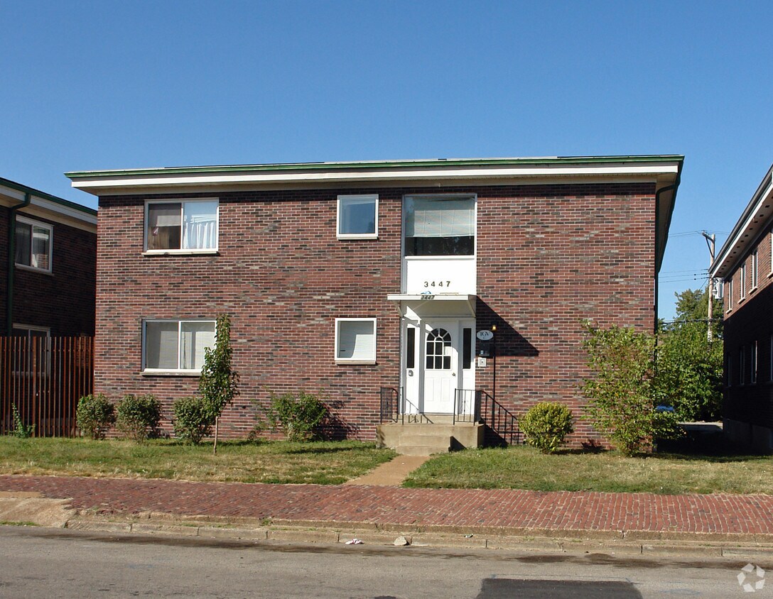Foto del edificio - 3447 Connecticut St