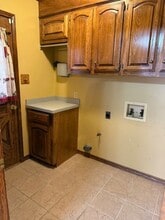 Building Photo - 3111 Crestridge Dr