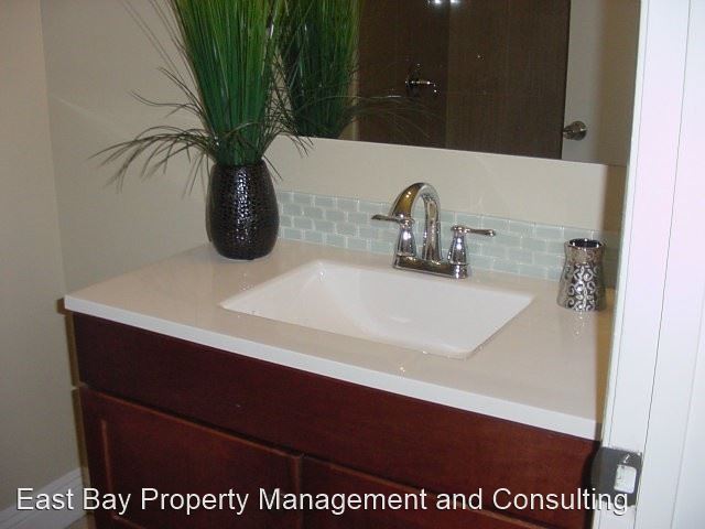 Building Photo - 3 br, 2 bath House - 378 Fir Tree Ct.